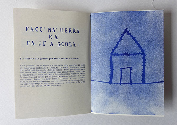 Open booklet spread with a stenciled dialect title and Italian text on the left page, and a blue risograph drawing of a small house with a thorny outline on the right.