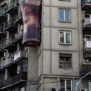 CAYENDO PUBLICIDAD.